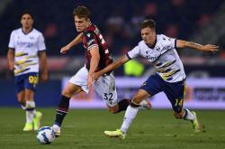 里尔进攻强势但防线失(shī)球，里昂防守稳固，兩(liǎng)队争夺欧冠资格(gé)，吉鲁与拉(lā)卡澤(zé)特国腳(jiǎo)德(dé)比(bǐ)。