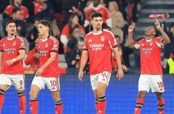 本菲(fēi)卡2:0战胜那(nà)不勒斯，穆里尼(ní)奥有(yǒu)望迎(yíng)来第3座欧冠奖盃(bēi)