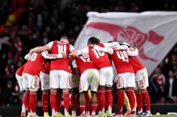 英(yīng)超球队崭露(lù)頭(tóu)角，欧冠表现抢眼