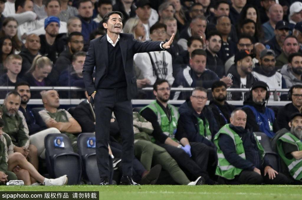 多特蒙德欧冠大胜背后的失球玄机：凯尔与科贝尔的幽默解读