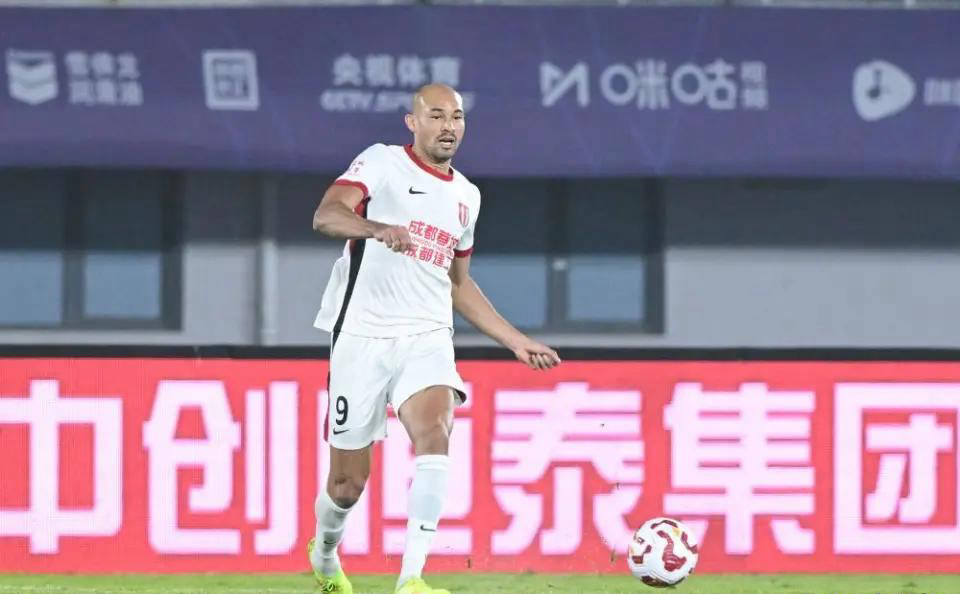 成都蓉城亚冠客场不胜,费利佩进球被取消,延续连胜魔咒