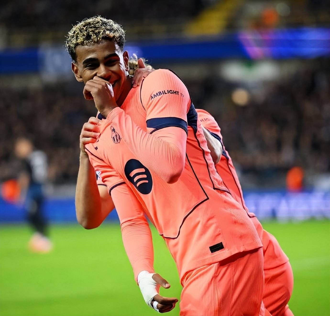 西甲巴萨客战塞尔塔分析，伤病潮影响主帅布阵，欧冠平局暴露隐患