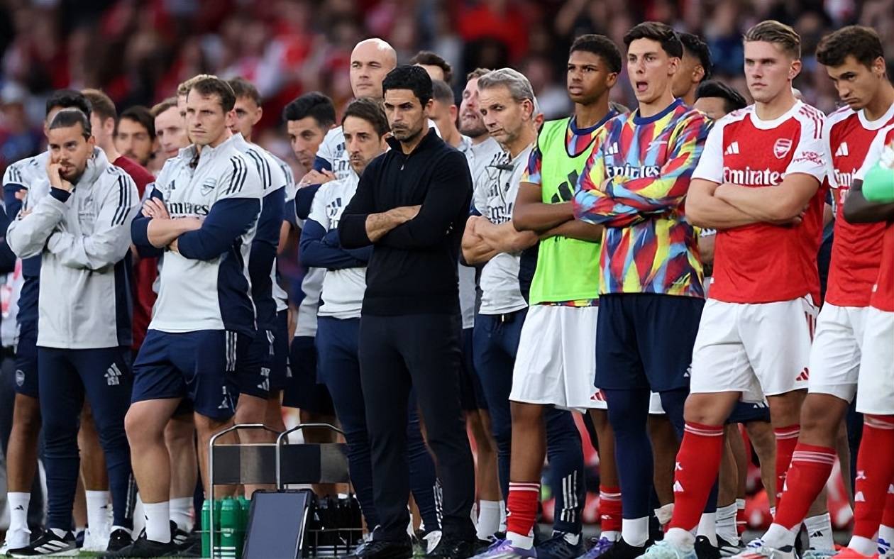 欧冠阿森纳破拜仁不败金身，5战全胜登顶欧冠，联赛激战切尔西