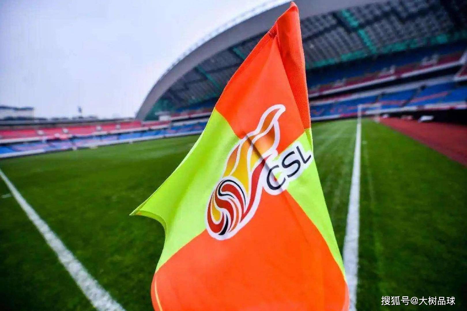 大鱼！中甲球队报价欧冠球队前锋：28岁1米9，欧冠11场1球