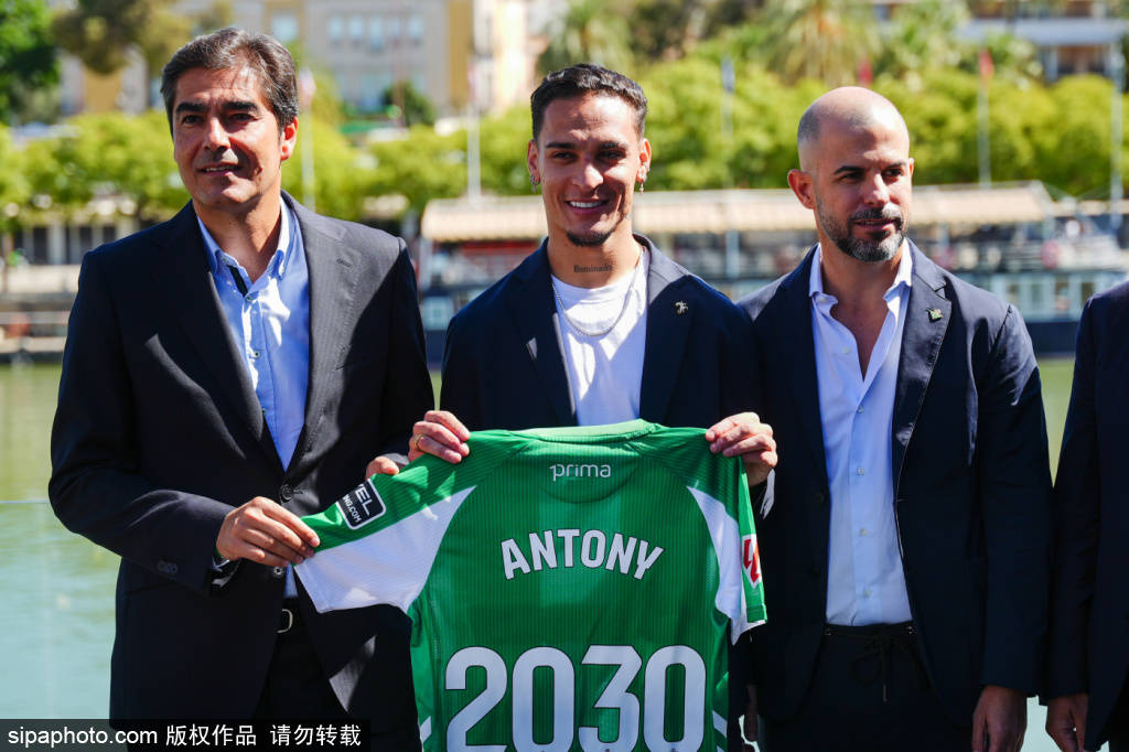 FIFA最佳球员候选身价榜:亚马尔2亿欧居首,姆巴佩、佩德里前三