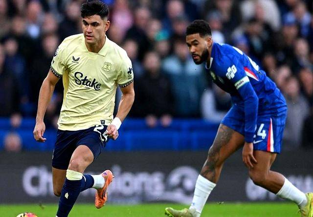 英超劲旅闯入欧冠区，22岁后卫爆发：独造2球，全场最佳